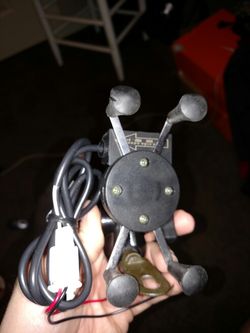 USB phone mount for motorcycle