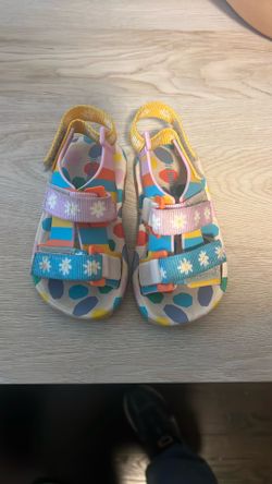 Mini Melissa’s  Size 7