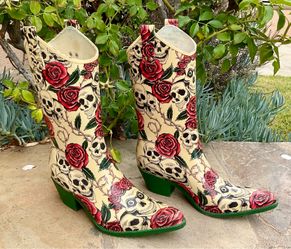 Nomad Yippy Skull & Roses Western Cowboy Rain Boots Women's 9 Waterproof Matching Earrings