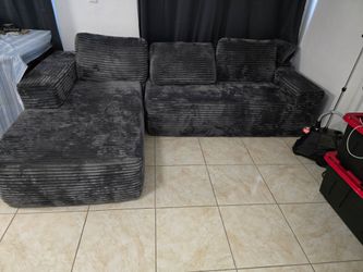 Like new gray sofa