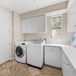 Washer & Gas Dryer – 3 Years Old – Great Condition-Bonita
