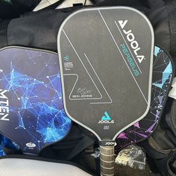 Black Pickle Ball Paddle