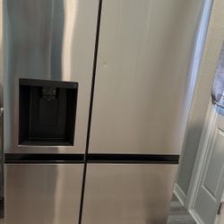 LG - 27.2 Cu. Ft. Side-by-Side Refrigerator
