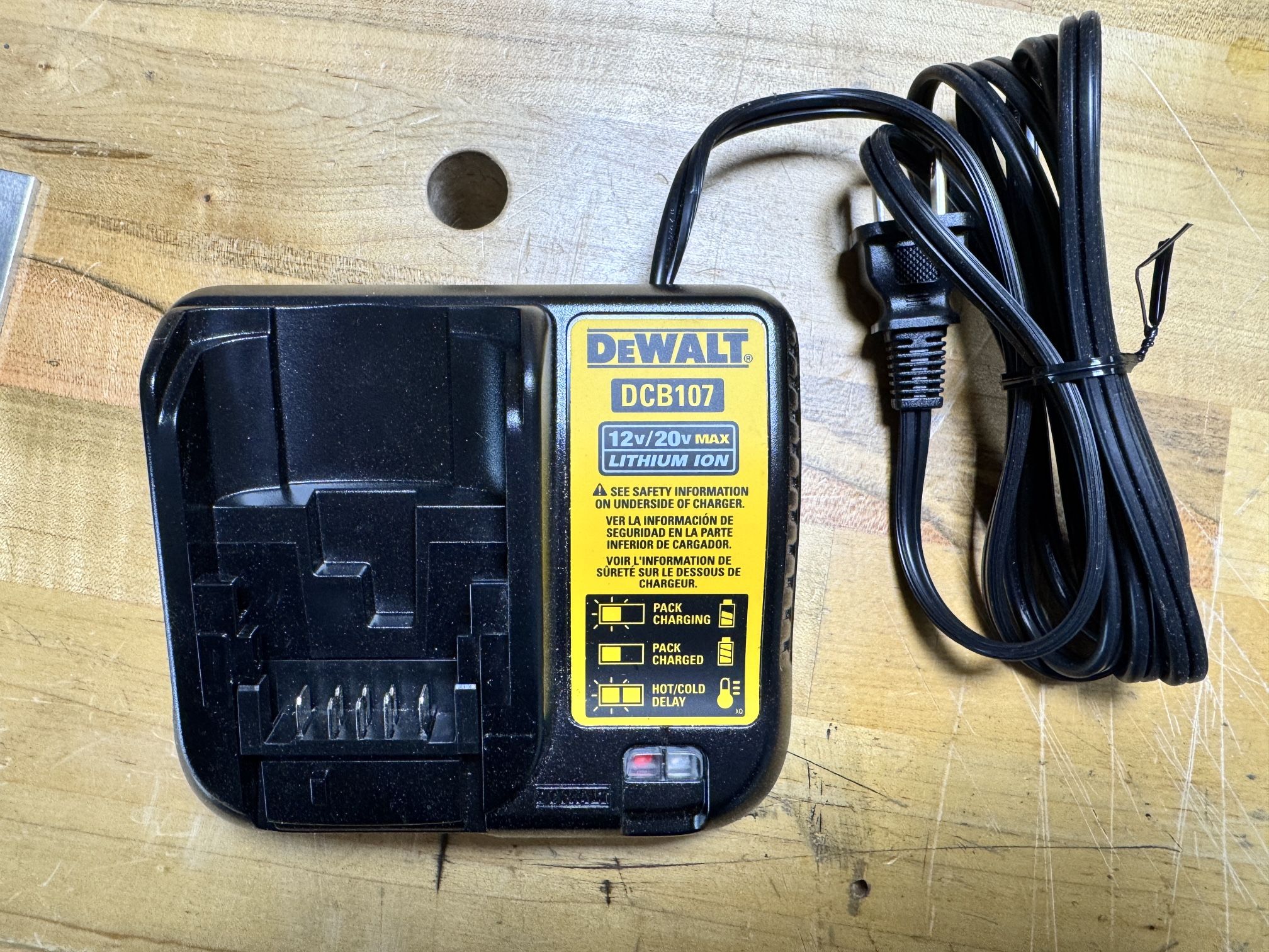 Dewalt DCB107
