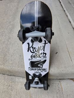 Kryptonics Skateboard 22 inches