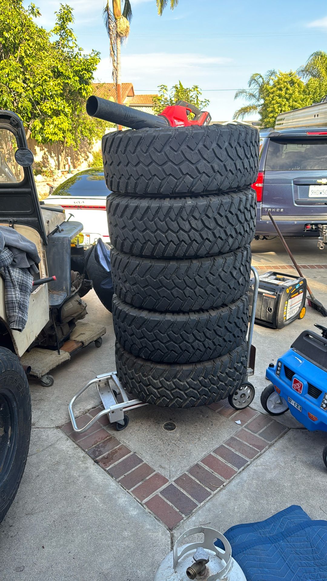 35x12.50R17 Nitto Trail Grappler M/T