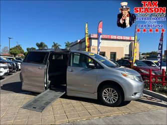 2011 Toyota Sienna