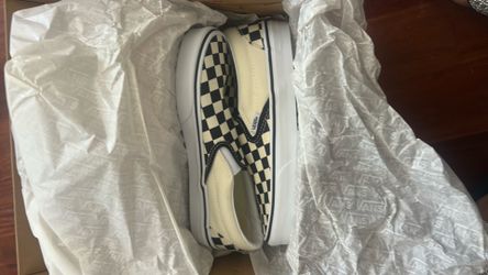 Size 6.5 Men’s Vans Checkered Slip on