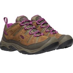 New KEEN Women's Circadia Vent Breathable Hiking Shoe