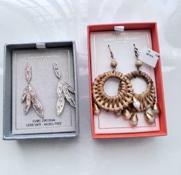 CHRISTIAN SIRIANO New York, circular wicker hoops & leaf-style drop earrings