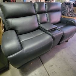Living Spaces 79" Zero Gravity Power Reclining Loveset W/Powered Features EUC