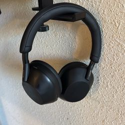 Sony WH-1000XM5 - $200 (Berkeley)