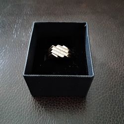 10k Gold and Diamond Luxury Ring