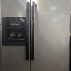 Whirlpool Side By Side Refrigerator 