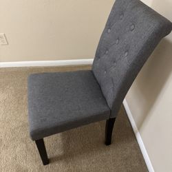  2 Peace’s  Of Dining Chairs  Like A New 