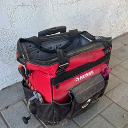 18in Husky Rolling Tool Bag