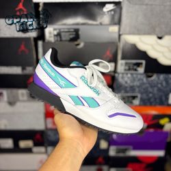 Size 8.5M - Reebok Classic “White Turquoise”