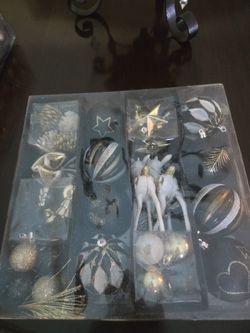 Christmas Tree Ornaments. 59pcs Black And Gold. New