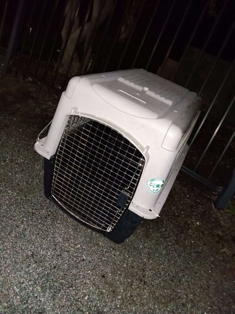 Large Dog Cage/Crate