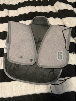 Heat shoulder massager