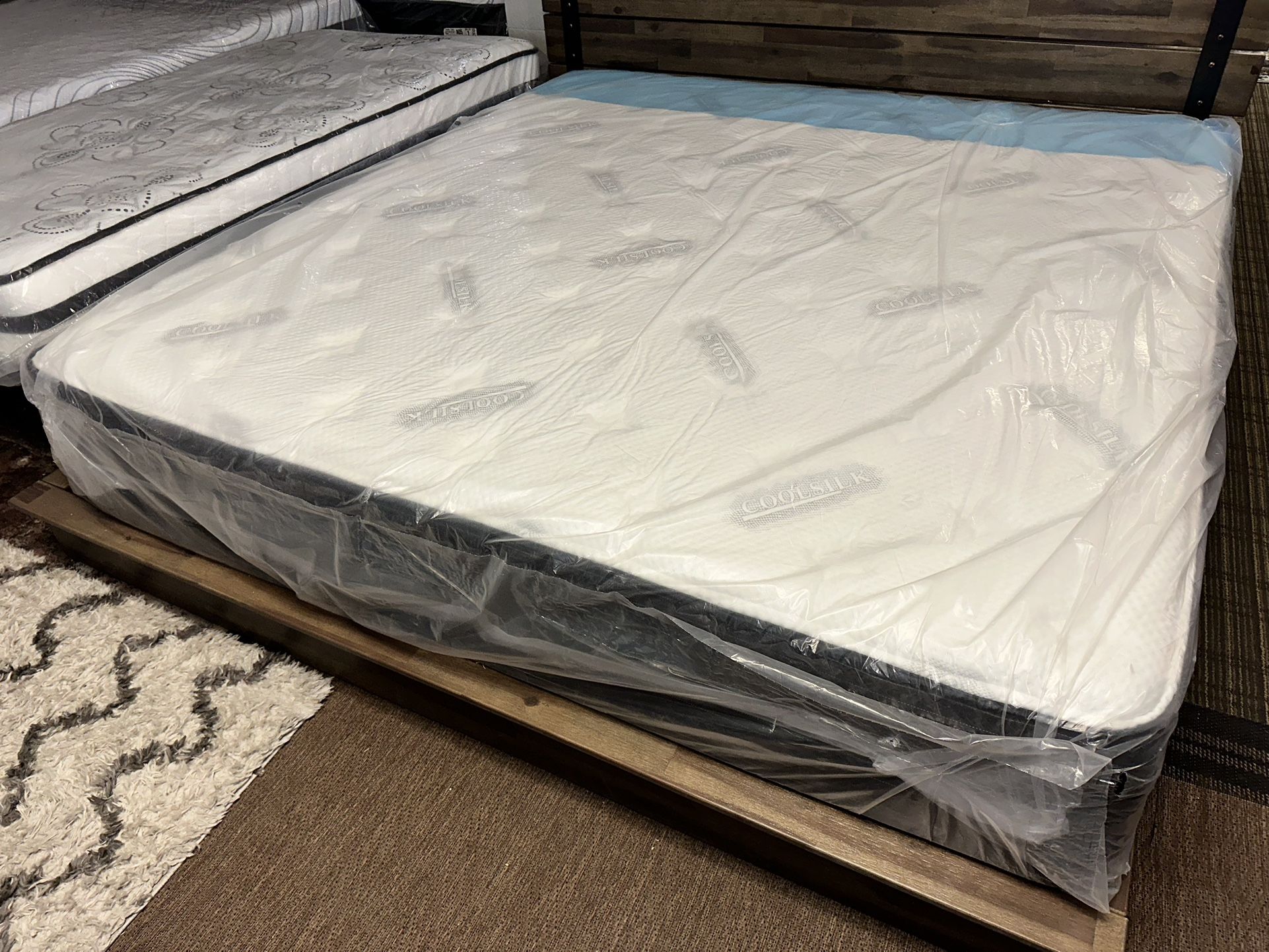 NEW 12” Promo King Hybrid Mattress