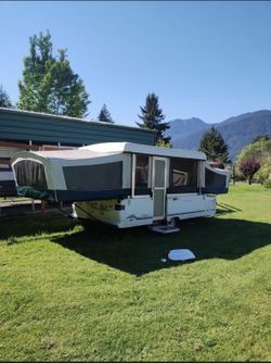 1998 Coleman pop out trailer