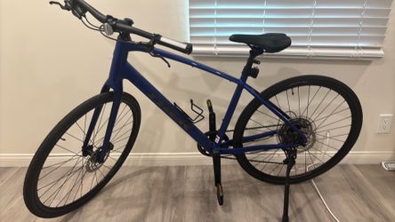 Trek FX3 Bike (includes Air Pump)