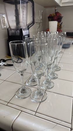 8 glass cups