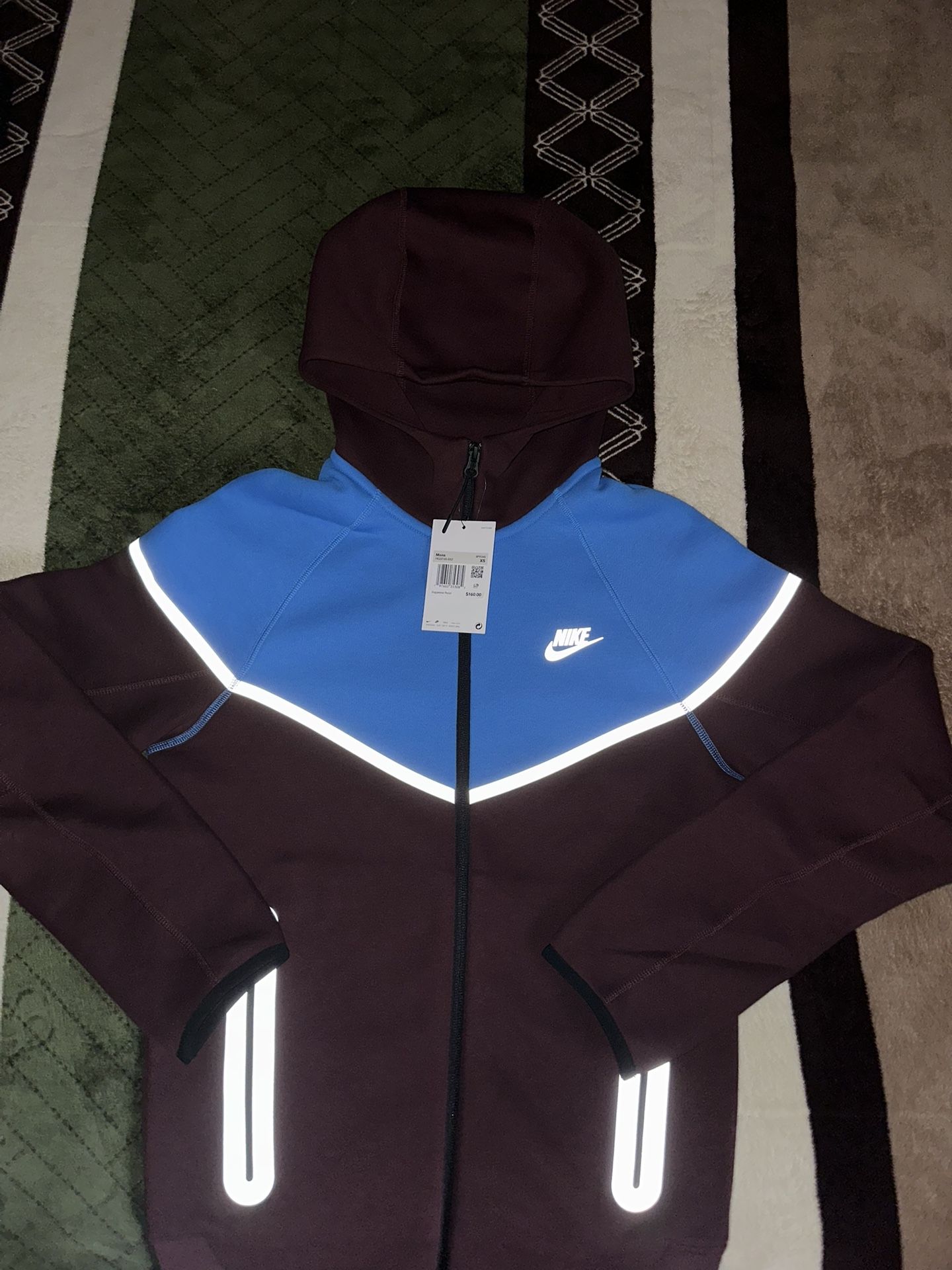 Nike Tech Reflective 