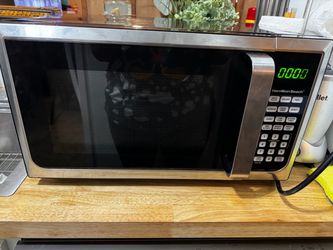 Hamilton Beach Stainless Steel Microwave – Works Great – $25