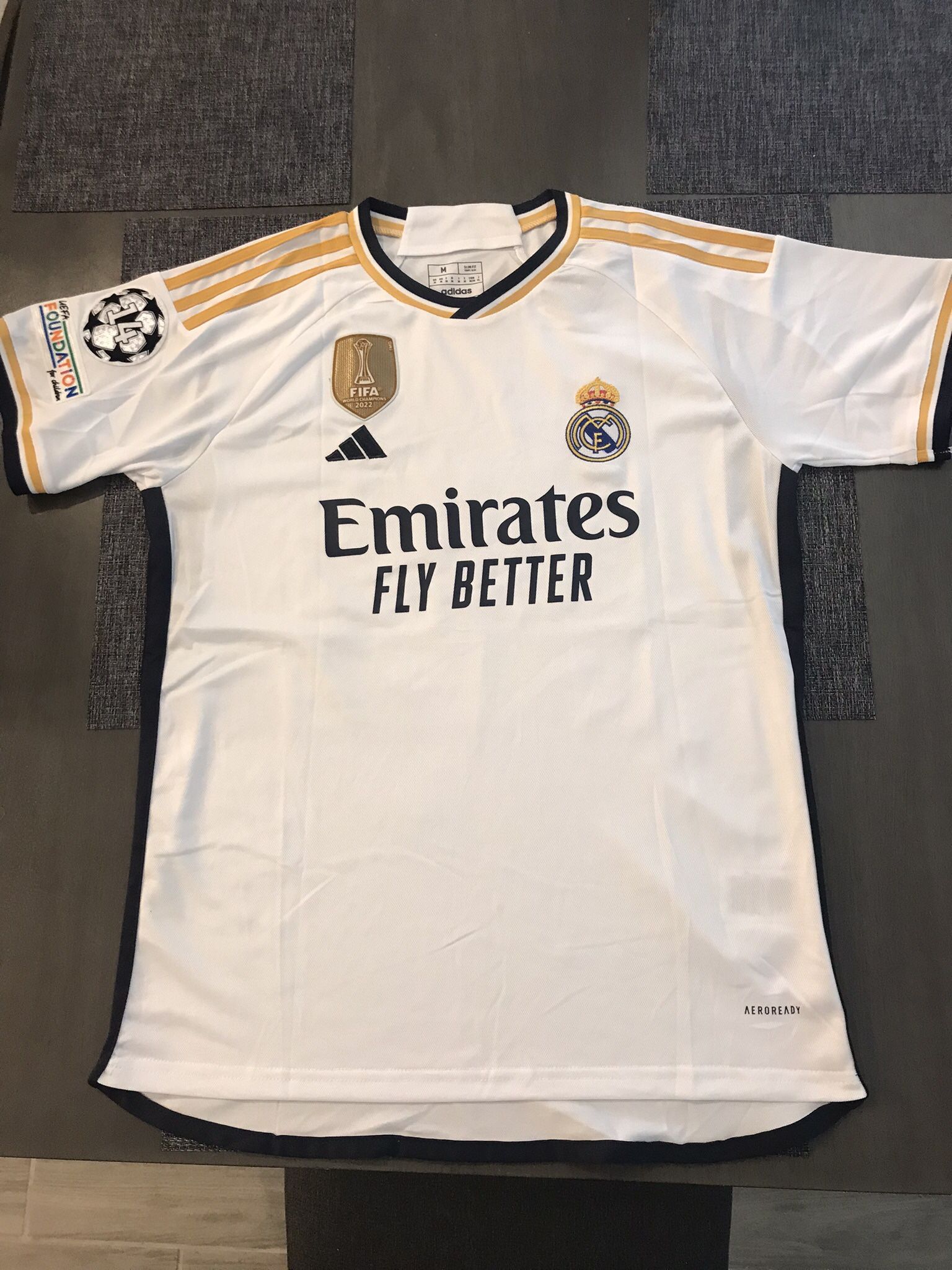 Soccer Jersey Tshirt Real Madrid Modric 10 XL Regular White Champions for  Sale in Hialeah, FL - OfferUp