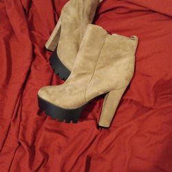 WOMEN'S SUEDE BOOTS