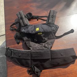 LILLEbaby Baby Carrier