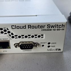 Cloud Router Switch CRS309-1G-8S-IN