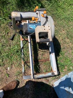 Wet saw for tile