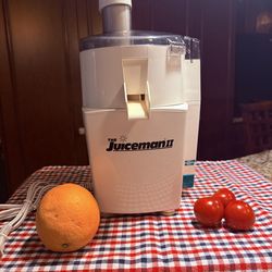 Electric juicer