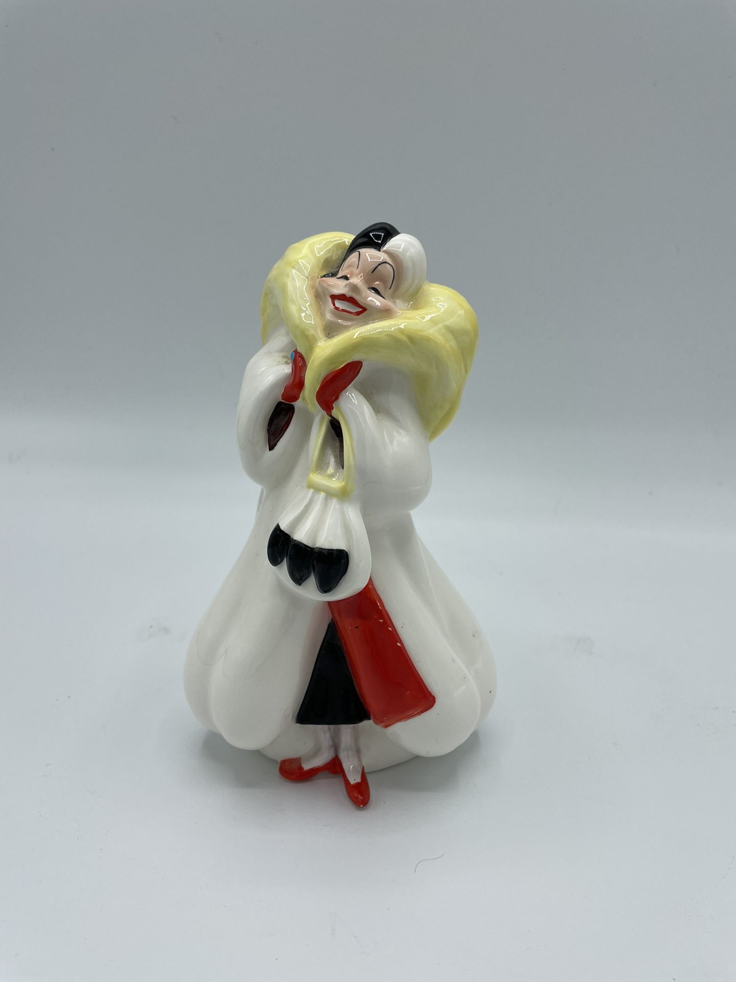 Vintage Disney 101 Dalmatians CRUELLA DE VIL Ceramic Porcelain Figurine 
