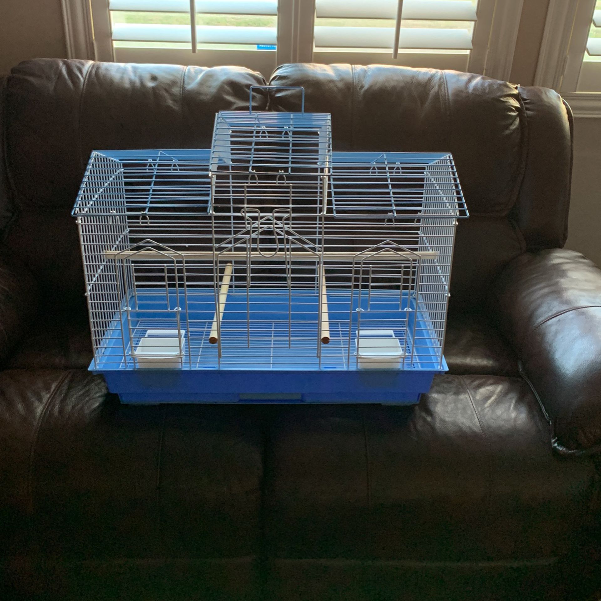 Bird Cage Practically New Condition /Perfectly Clean Medium Sized