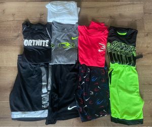 Youth Medium 8/10 outfits