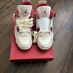 WMNS Air Jordan 4 Retro Sz10.5 Pale Ivory/ Sierra Red