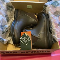 Muck boots, women’s size 7