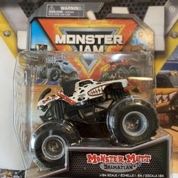 Monster Jam Monster Mutt Dalmatian 