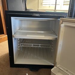 Dometic 12V Refrigerator/Freezer