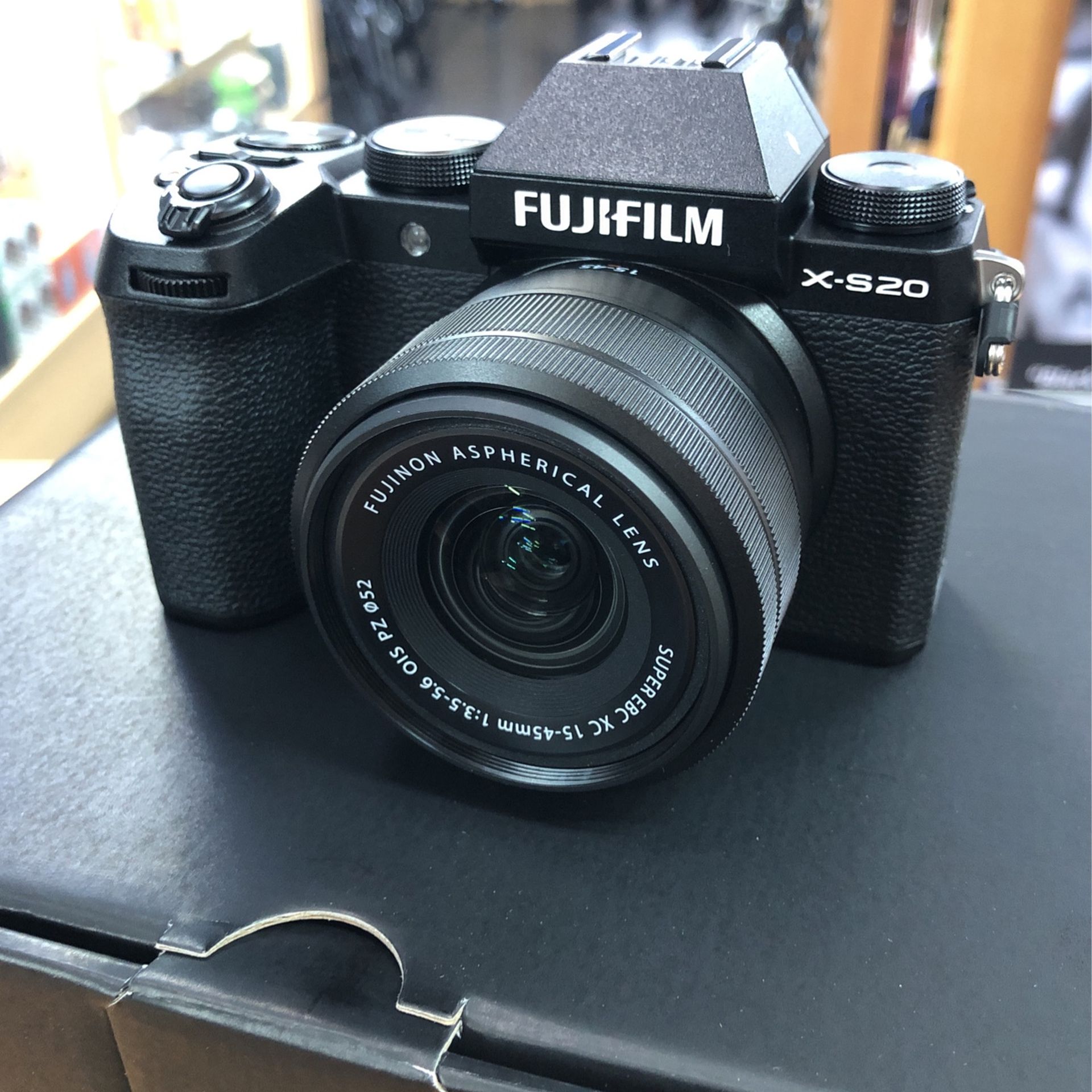 FUJIFILM X-S20 Mirrorless Camera with 15-45mm Lens