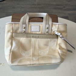 Coach Handbag Tote Purse. Usable condition. 