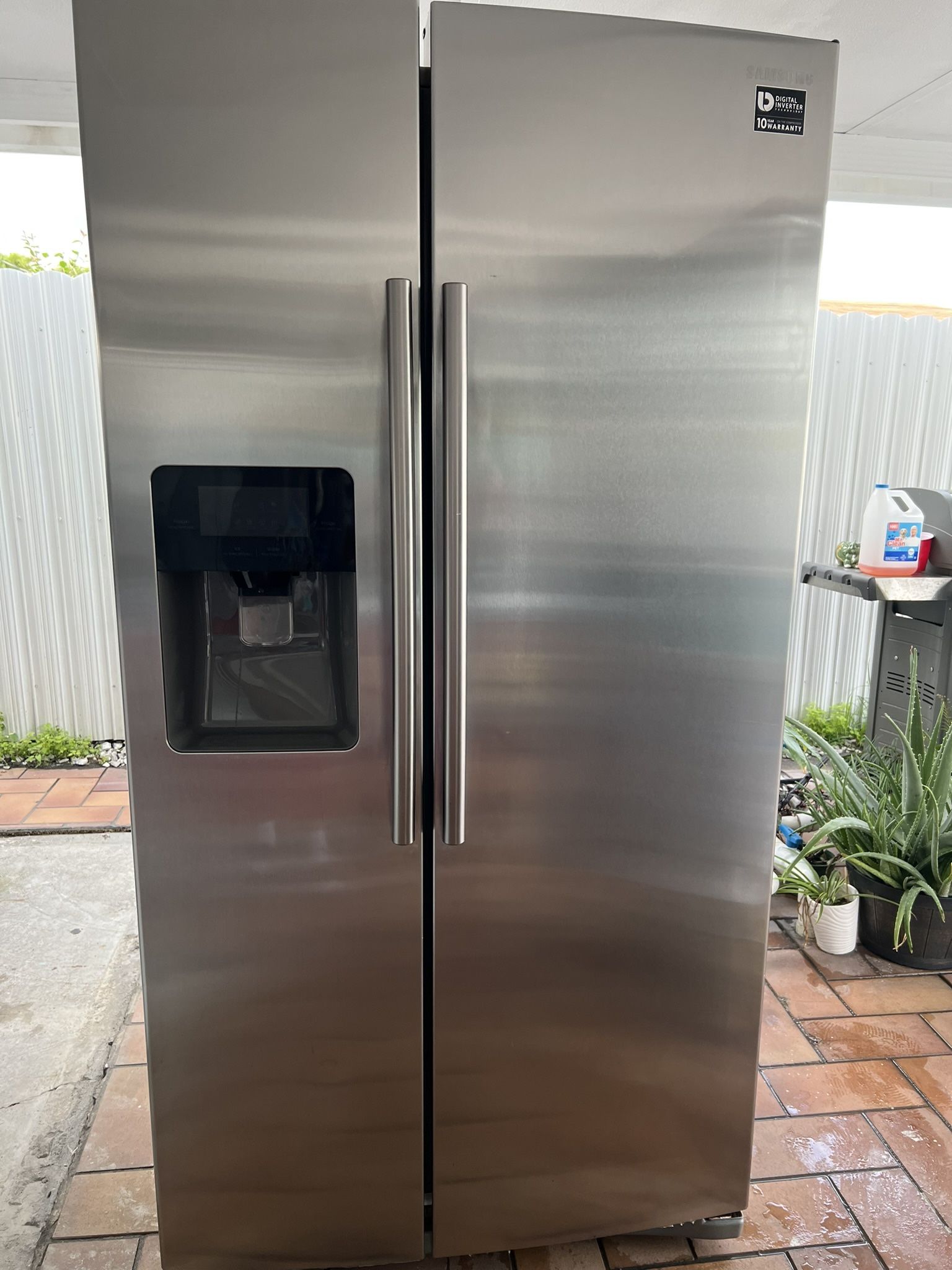 Samsung Stainless Steel Refrigerator Like New In Perfect Conditions for