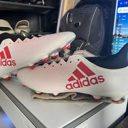 Men’s Adidas Soccer Cleats 10