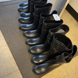 New Dunlop Steel Toe Goliath Rubber Boots,: Sizes Men’s 12, 10, 7, And 6.