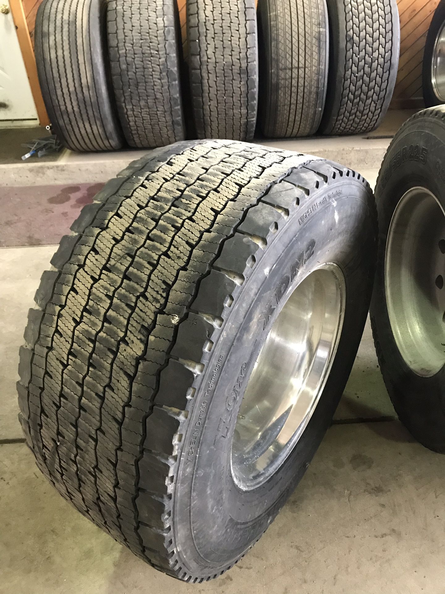 445/50 R22.5 Super single used & new tires, rims