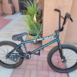 2025 Kink Launch 20" BMX Bike